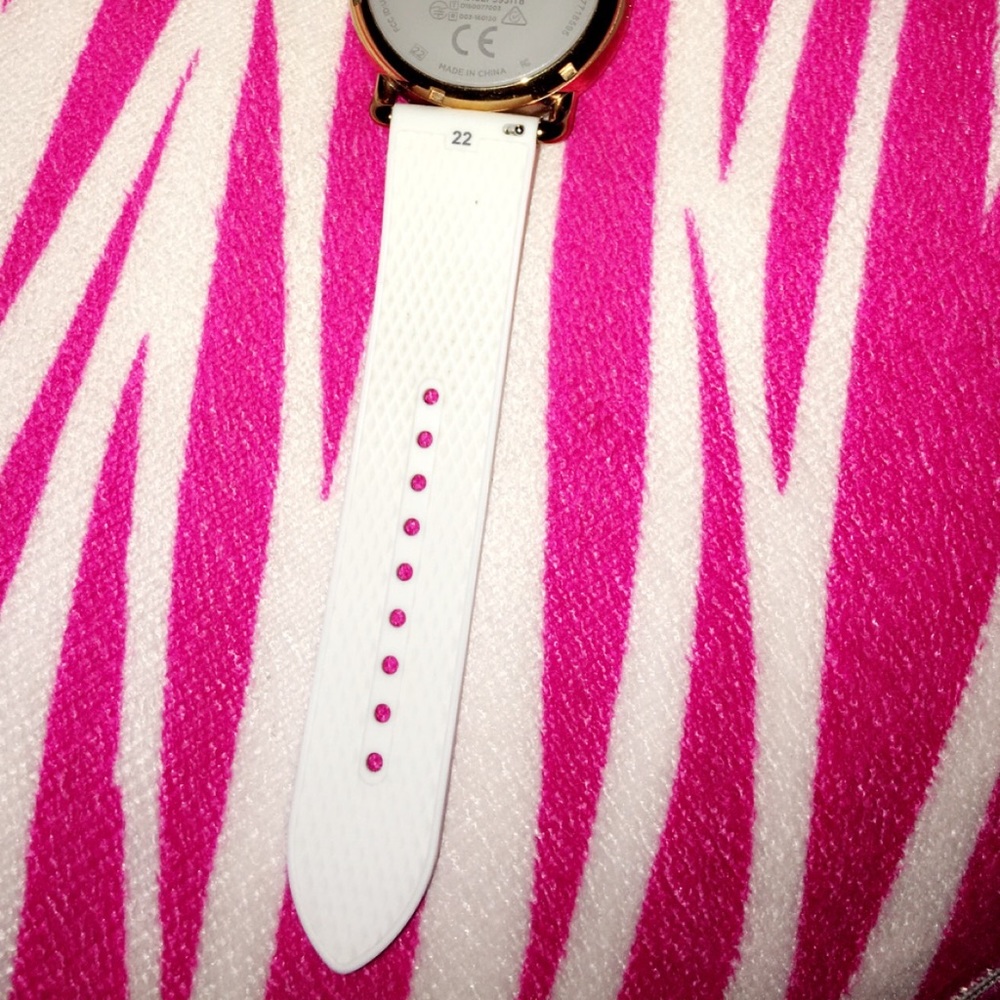 Fossil Q Wander Woman’s Smartwatch - Picture 7 of 8